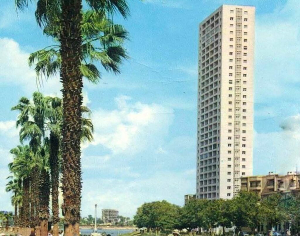 برج ثابت ثابت بلمونت: – كورنيش النيل، جاردن سيتي
المعماري نعوم شبيب